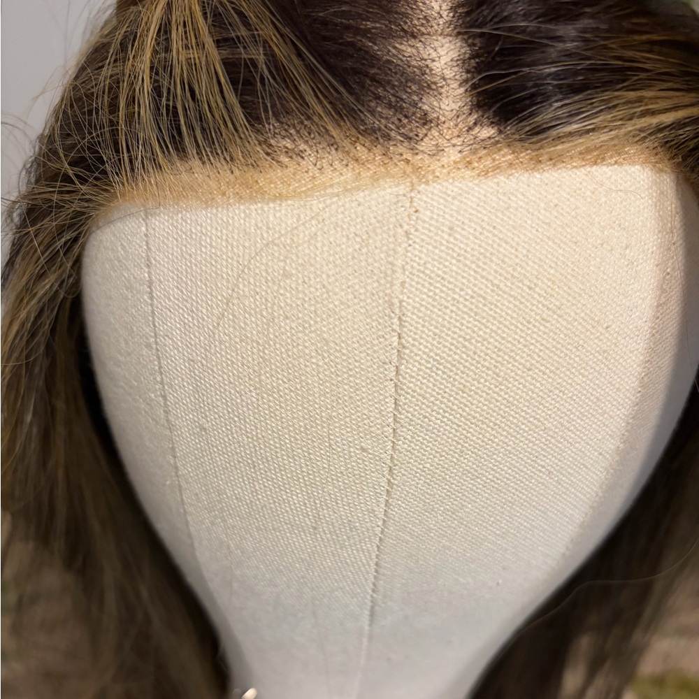 Belle Tress Wigs - Theory (LSE-4011) Synthetic Wig Chocolate Buttercream - Picture 5 of 15
